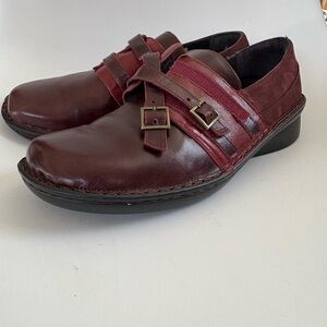 Naot celesta Bordeaux size 41 leather flat shoe women’s Velcro strap slip on